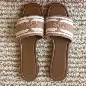 Double T Jacquard Slide - SIZE 10